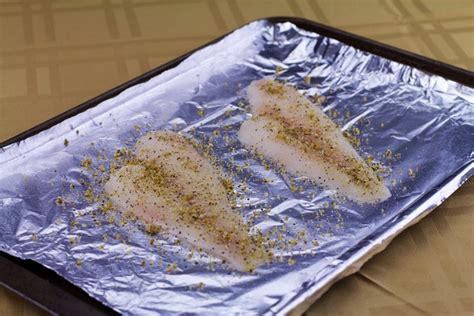 This is an excellent recipe for grilling flounder. How to Cook a Flounder Fillet in the Oven | Livestrong.com