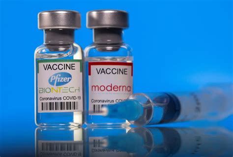 Pfizer Moderna Covid 19 Vaccines Highly Effective After First Shot In