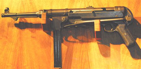 Filegerman Mp40 Machine Pistol Wikimedia Commons