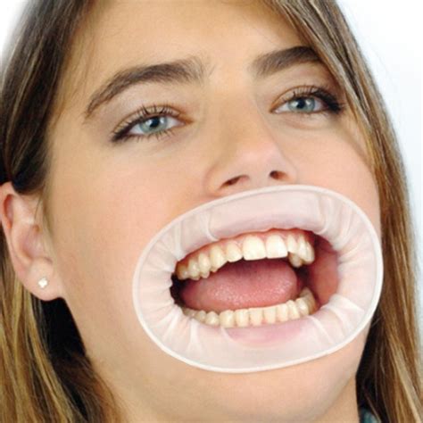 Buy Grinigh M Size Non Latex Rubber Dam And Mouth Gag Lip And Cheek Oral