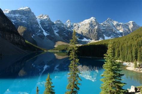 Solve Moraine Lake Alberta Canada Jigsaw Puzzle Online With 260 Pieces