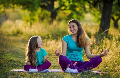 Try This Parentchild Partner Yoga Sequence To Strengthen The Ties That