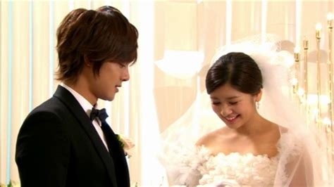 Atom is a successful 23 year old chemistry genius who already has a. Amiza: Playful Kiss
