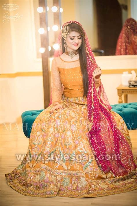 Latest Bridal Mehndi Dresses Wedding Collection 2018 2019