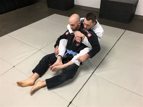 The 90 Essential Bjj Techniques Infighting