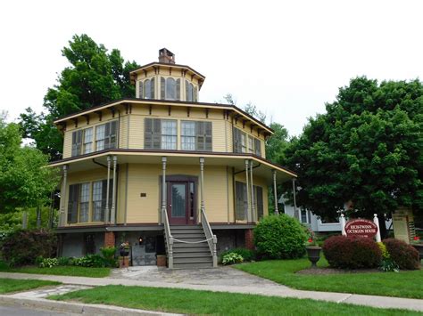 Rich Twinn Octagon House Akron New York Constructed In 18 Flickr