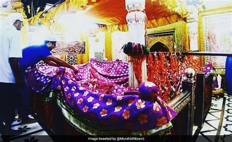 Delhi S Hazrat Nizamuddin Dargah To Reopen From Sept Graves Covered