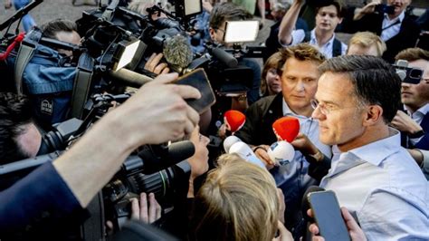dutch government collapses as coalition parties disagree over stricter immigration policy
