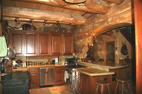 Beautiful Mountain Log Cabin With Lovely Interior Cozy
