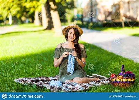 Young Woman Knitting Oudoors In The Park Stock Image Image Of Pattern