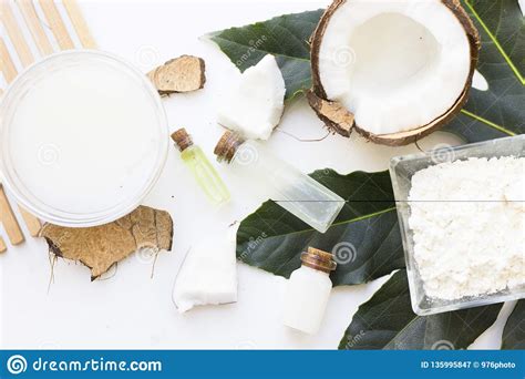 Coconut Spa Wellness Natural Skin Care Concept Stock Image Image Of Moisturizer Flatlay