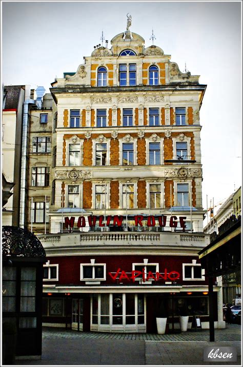 Ordnen sie zu und zeichnen sie pfeile zu den gegenständen. Das Moulin Rouge, ist in diesem Haus - Innere Stadt