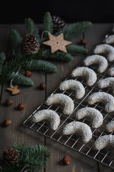 Fresh baked cookie delivery and drive thru. Czech Walnut Wreath Cookies : Premium Photo Czech Vanilla ...
