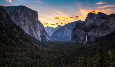 Sunrise On Yosemite Valley Yosemite National Park California 4k Wallpaper