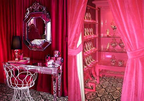It is unlocked by beating boss #100 doctor wahwee on evil difficulty. Hot Pink Dressing Room - Room Decor and Design