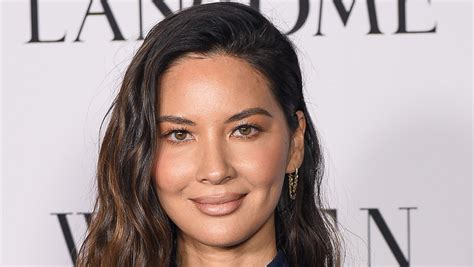 Olivia Munn Reveals Her Fibromyalgia Diagnosis And How She Lives With The Disorder Olivia Munn