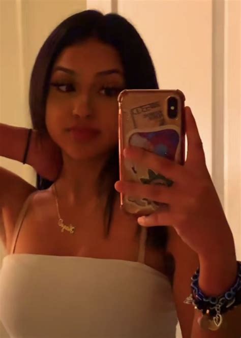 Pin by Ⱡ Ⱡ Ɏッ on pretty mfsღ Hispanic girls Pretty girls selfies