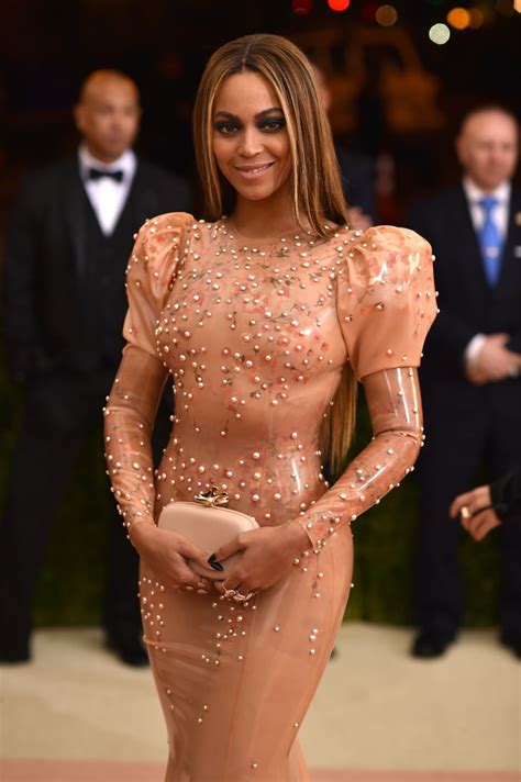 Beyonce Knowles At The Met Gala 2016 Pictures Popsugar Celebrity Photo 18