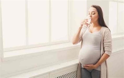 Is It Okay For A Pregnant Woman In The Last Month Of Pregnancy To Be