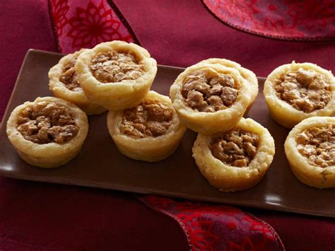 If you loved the country singer's first williams sonoma drink mixer, summer in a cup, then we highly recommend you add her latest addition, christmas in a cup, to your holiday shopping list. Bess London's Pecan Tassies Recipe | Trisha Yearwood | Food Network