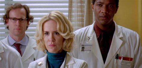 Sarah paulson the american crime story star played meredith's mother dr. 10 famosos que participaram de Grey's Anatomy e você esqueceu