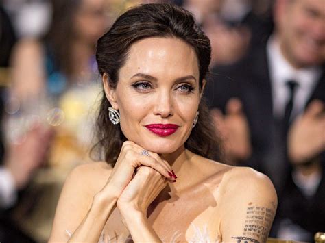 Angelina Jolie Attrice Biografia E Filmografia Ecodelcinema Artofit