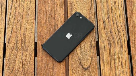 Apple Iphone Se 3rd Gen Review Surprise Edition Mobile Reviews
