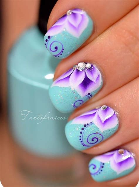 18 Amazing Flower Nail Designs Inspired Snaps