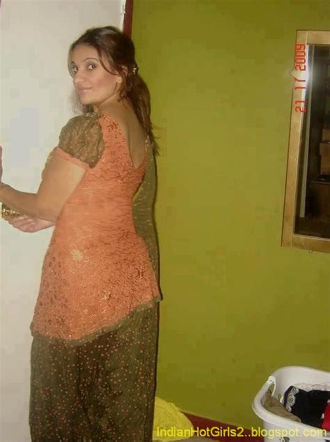 Hot Desi Online Dating Indian Bhabhi In Her Bangalore House Indian