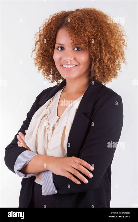 Retrato De Una Joven Mujer De Negocios Americano Africano Aislado