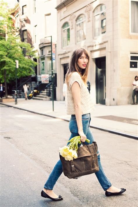 With Ballet Flats 20 Stylish Ways To Wear Jeans