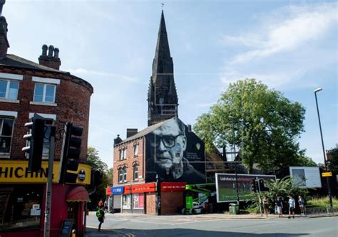 There are some fantastic murals and artworks of leeds united and coach marcelo bielsa across the city. La ciudad de Leeds homenaje a Bielsa con un mural ...