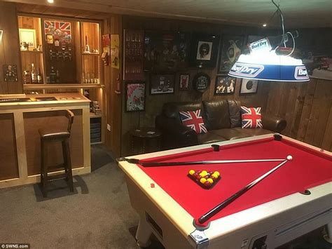 The breakfast bar, the island or, sometimes, the peninsula. The rooms battling to be Britain's ultimate 'man-cave ...