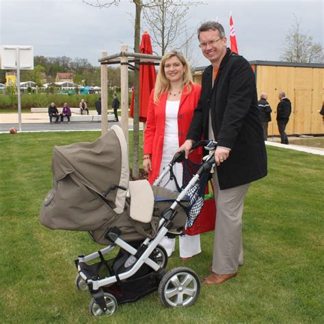 Maybe you would like to learn more about one of these? Staatsministerin Melanie Huml, MdL CSU - - Familie
