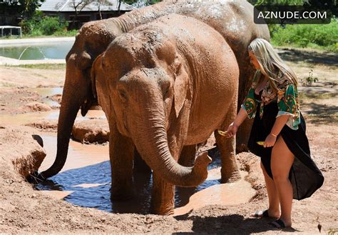 Saffron Lempriere Sexy Visits Samui Elephant Sanctuary While In Thailand Aznude