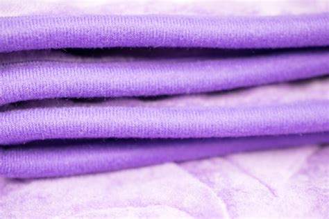 Alles ist sehr überlegt zusammengestellt, angefangen bei den hochwertigen stoffen in aktuellen modefarben. Teppich-Traum - Tagesdecken| Bettdecken| Kinderdecken ...