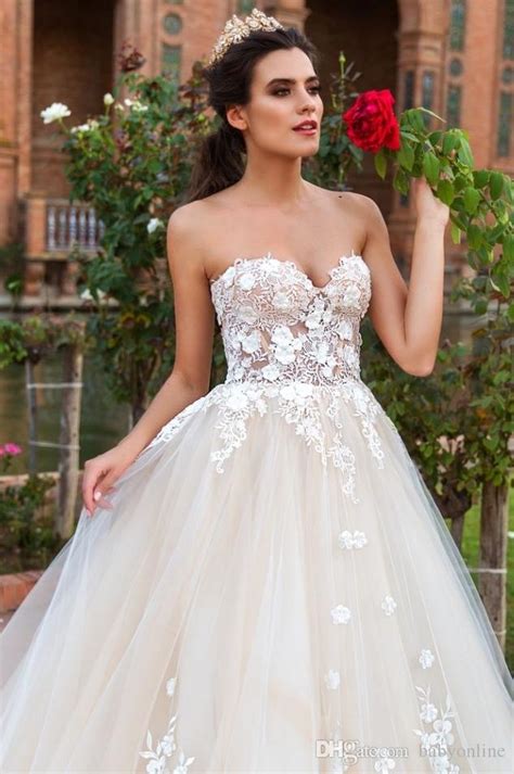 2019 Sexy Backless Wedding Dresses Elegant Lace Appliques