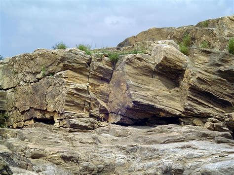 Rock Types Discovering Galapagos