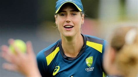 Top 10 Most Beautiful Women Cricketers In The World Right Now