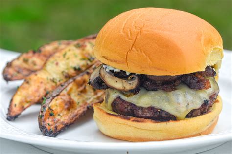 Mushroom And Swiss Cheeseburgers With Caramelized Onions Recipe The