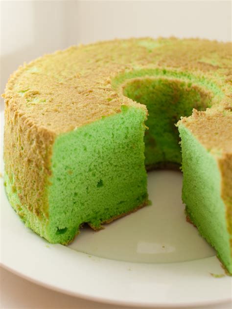 Recipe Pandan Chiffon Cake My Food Trail A Melbourne Girls Food Blog