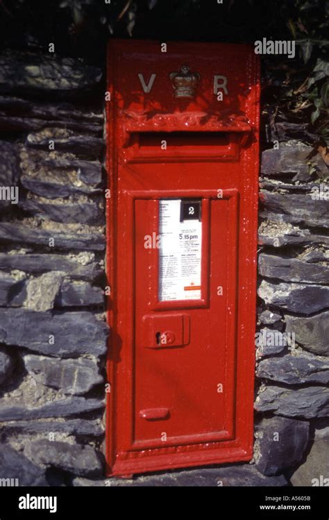 Queen Victoria Post Box Letter Box Llangollen North Wales Uk Europe