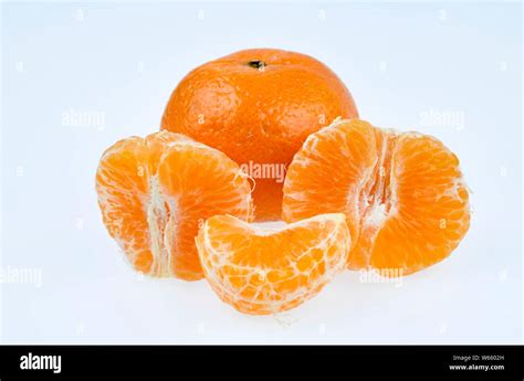 Peeled Mandarin Orange Citrus Reticulata Stock Photo Alamy