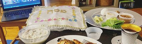 <p>ideas for decorating with chaise lounge. Decorating Loungeroom For Pesach / Nambe Geo Seder Plate ...