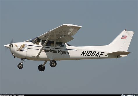 Cessna 172r Skyhawk American Flyers Aviation Photo 0331764