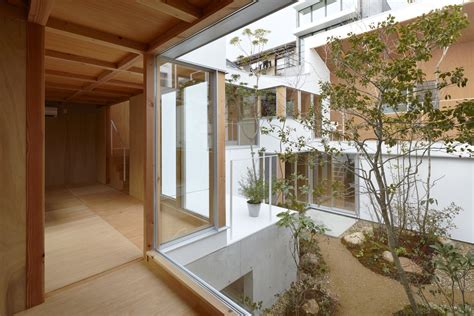 Gallery Of Loop Terrace House Tomohiro Hata Architect And Associates