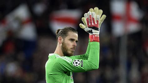 #haha #also i just giffed this at 4am bye. Manchester United make huge offer to convince David de Gea - AS.com