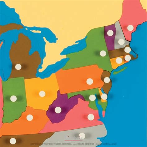 While your child puts together this usa quality wooden jigsaw puzzle he/she learns state names and capitals, interesting facts about each american state. Puzzle Map: The United States - Montessori Spirit