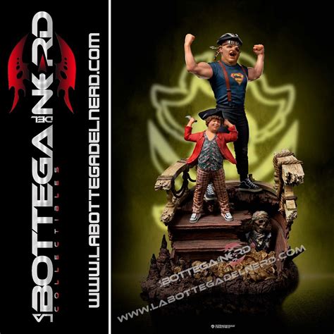 The Goonies Statue 110 Sloth And Chunk Deluxe 30cm