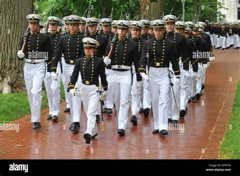 Annapolis Maryland Usa 21st May 2015 Us Naval Academy Cadets March